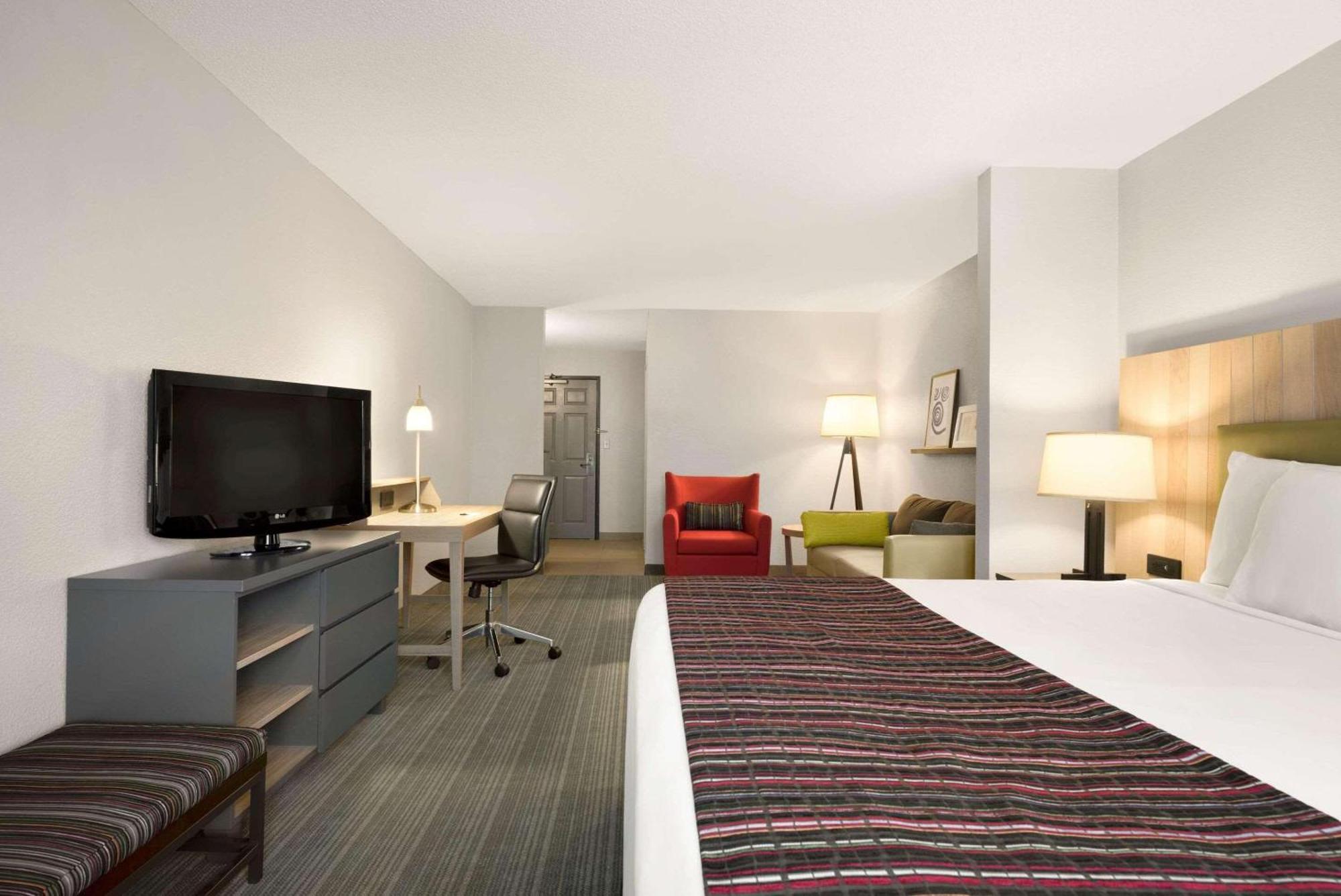 Country & By Radisson, Minneapolis West, Mn Hotel