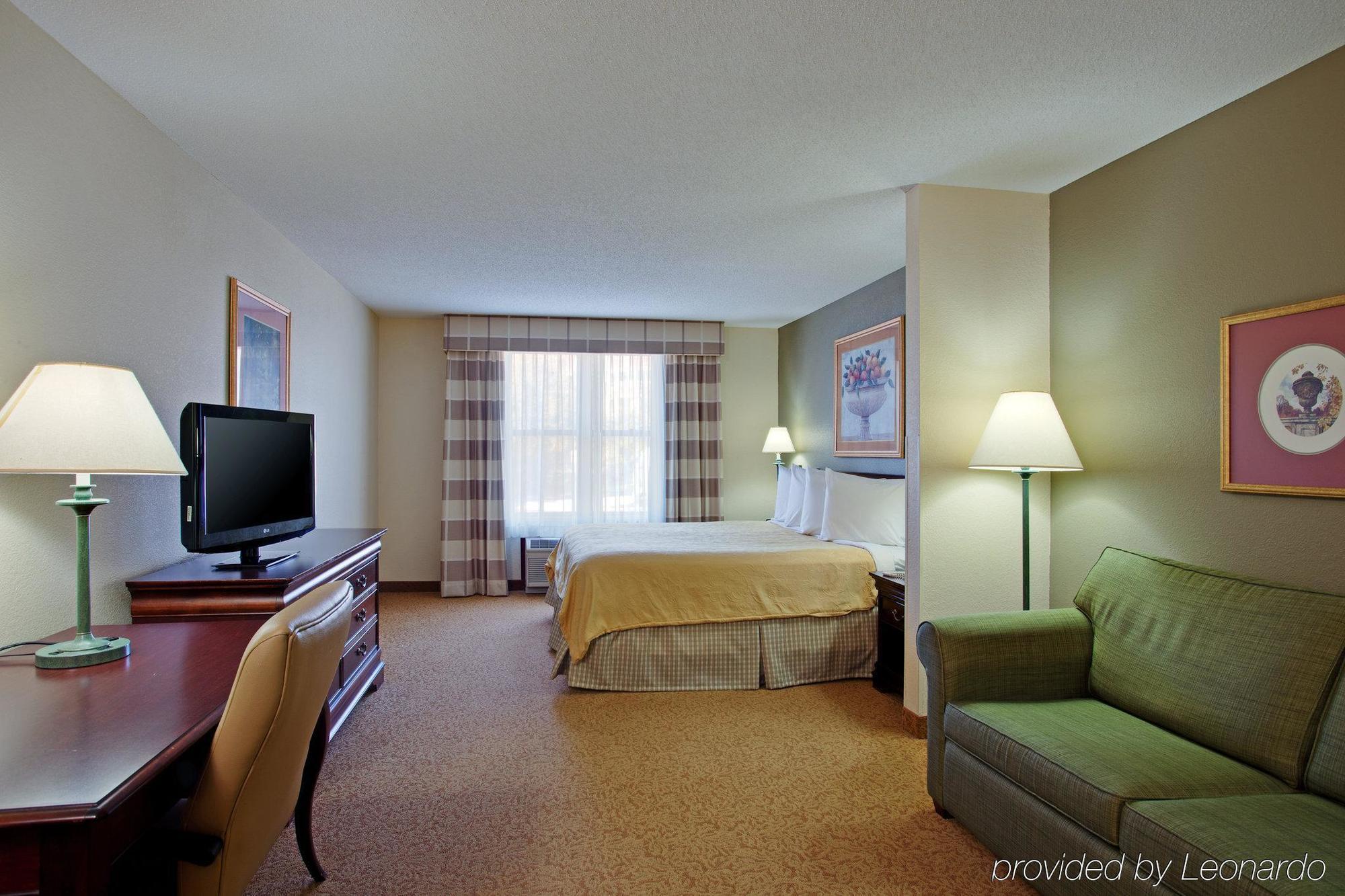 Country & By Radisson, Minneapolis West, Mn 3*